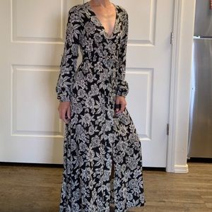 Billabong black and white floral dress